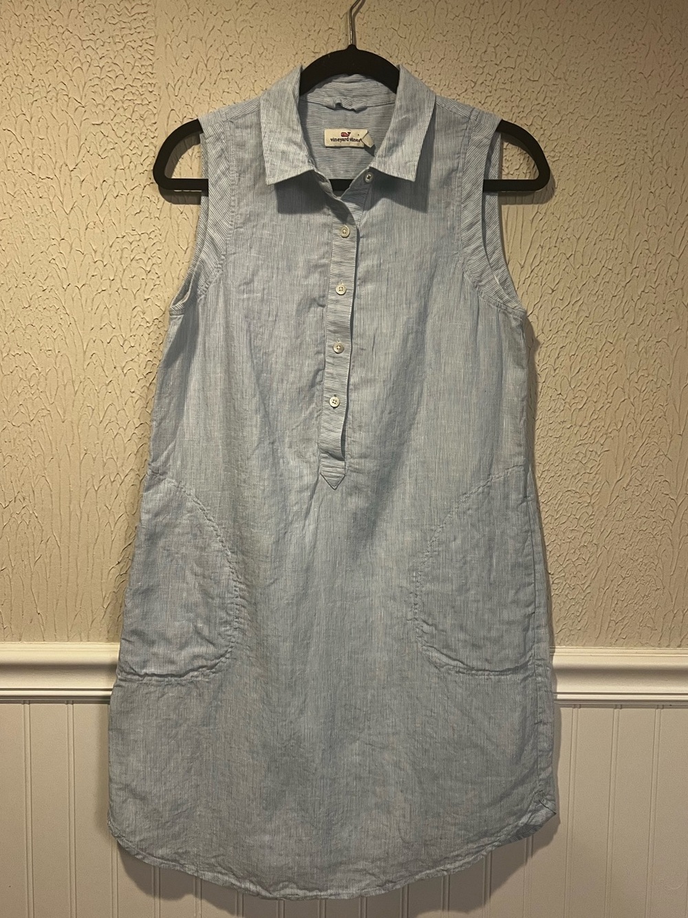 Vineyard Vines Blue and white striped sleeveless linen dress size 4